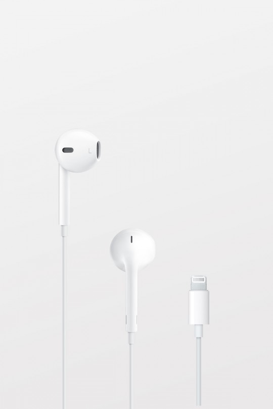 EARPODS WITH LIGHTNING CONNECTOR